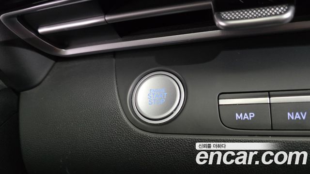 Hyundai AVANTE 2021 — photo 28