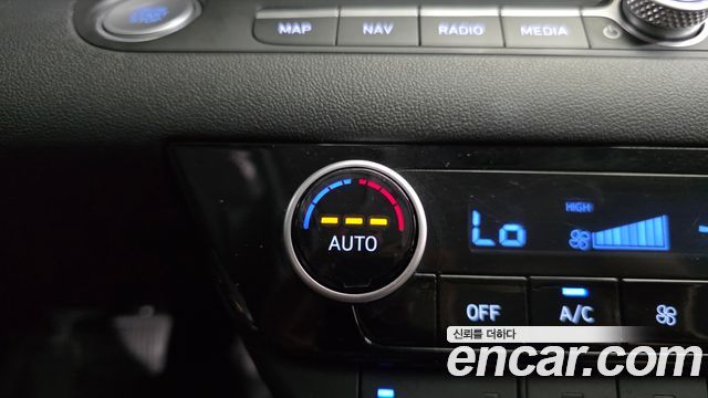 Hyundai AVANTE 2021 — photo 29