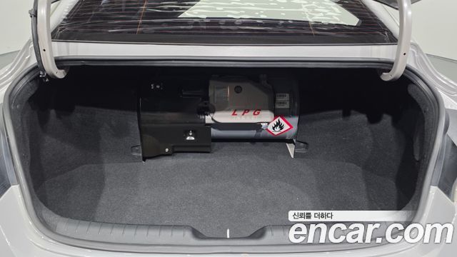 Hyundai AVANTE 2021 — photo 31
