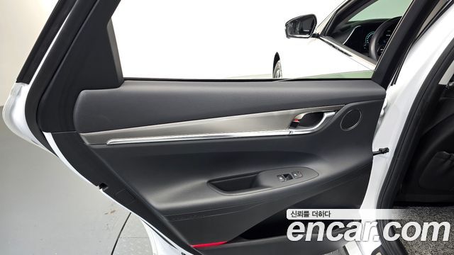 Hyundai Grandeur 2022 — photo 15