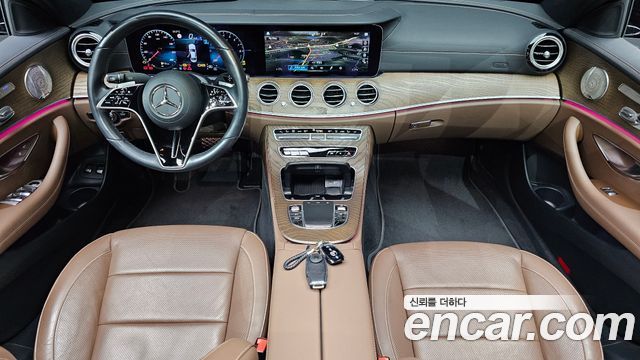 Mercedes-Benz E-Class 2021 — photo 10