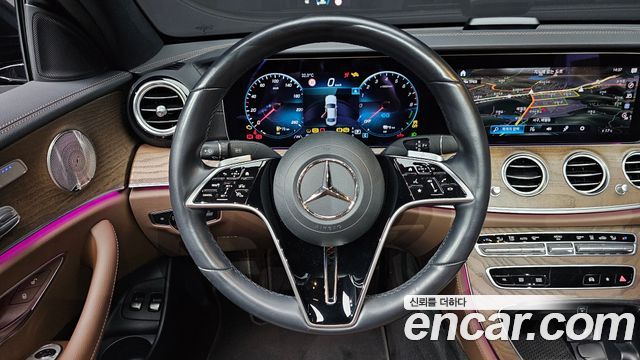 Mercedes-Benz E-Class 2021 — photo 20