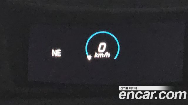 Mercedes-Benz E-Class 2021 — photo 24