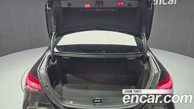 Mercedes-Benz E-Class 2021 — photo 26