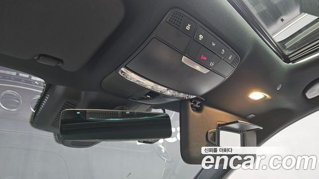 Mercedes-Benz E-Class 2021 — photo 28