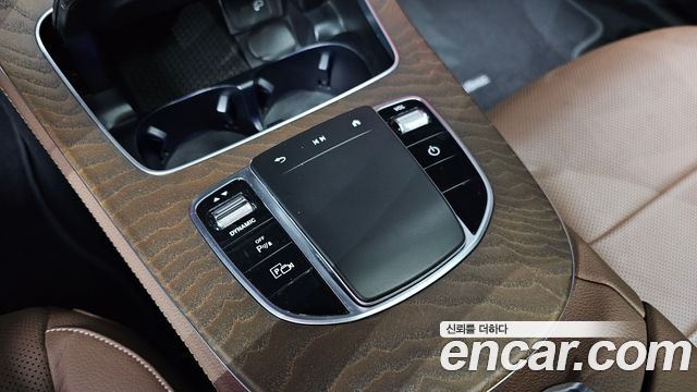 Mercedes-Benz E-Class 2021 — photo 29