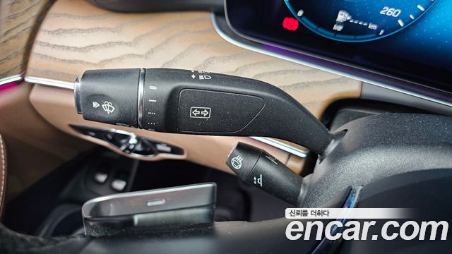 Mercedes-Benz E-Class 2021 — photo 30