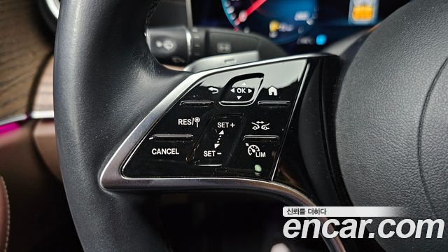 Mercedes-Benz E-Class 2021 — photo 31