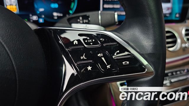 Mercedes-Benz E-Class 2021 — photo 32
