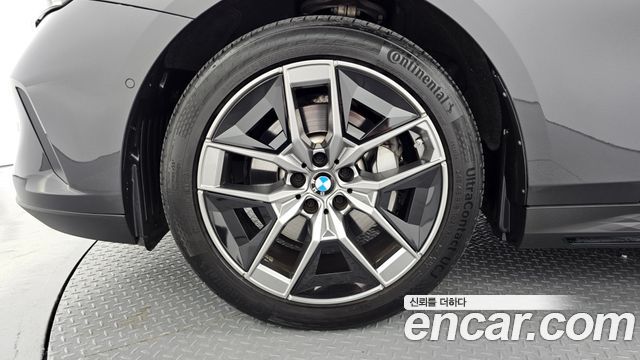 BMW 5-Series 2024 — photo 5