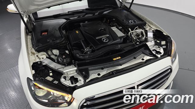Mercedes-Benz E-Class 2021 — photo 6