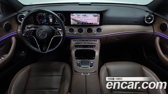 Mercedes-Benz E-Class 2021 — photo 10