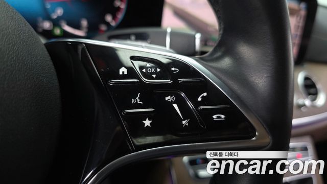Mercedes-Benz E-Class 2021 — photo 32