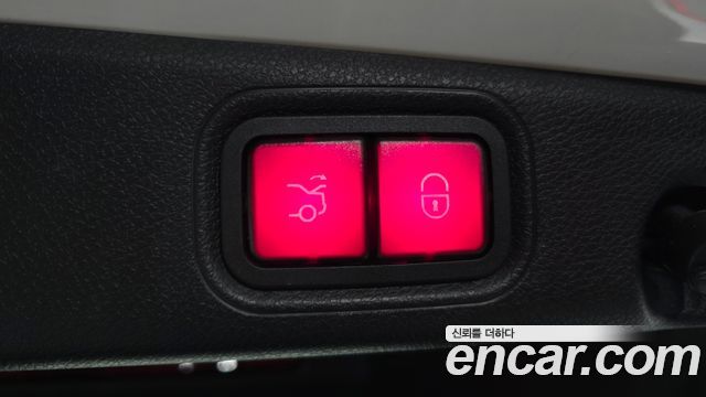 Mercedes-Benz E-Class 2021 — photo 40