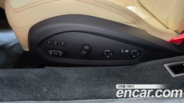 Ferrari 488 2018 — photo 21