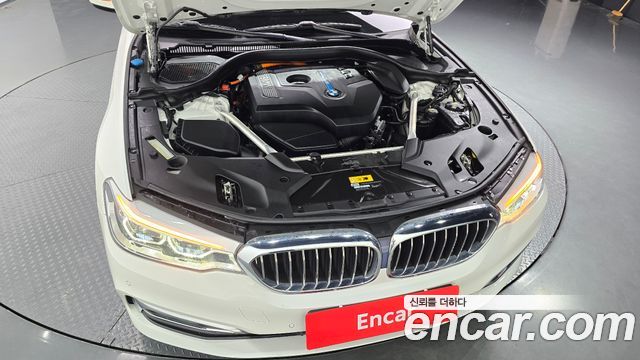 BMW 5-Series 2020 — photo 6