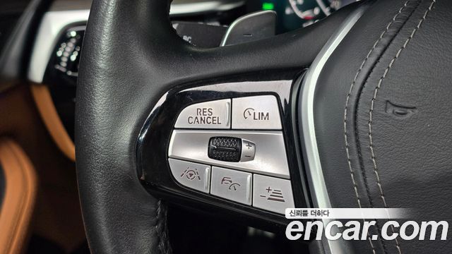 BMW 5-Series 2020 — photo 21