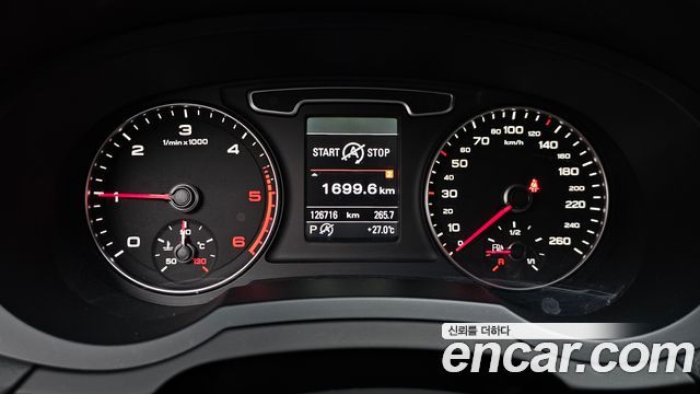 Audi Q3 2013 — photo 11