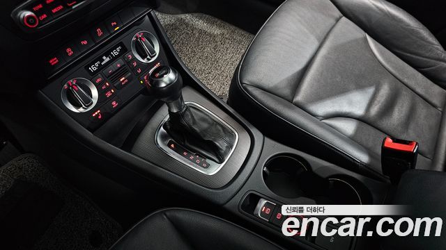 Audi Q3 2013 — photo 12