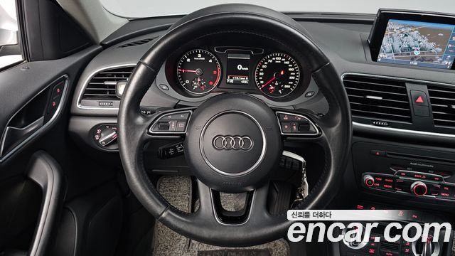 Audi Q3 2013 — photo 19