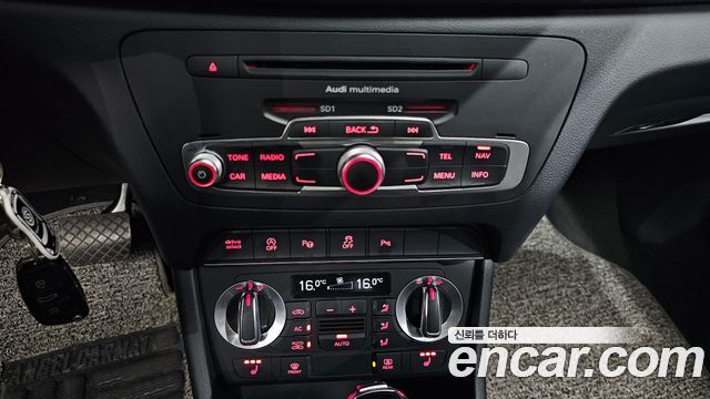 Audi Q3 2013 — photo 22