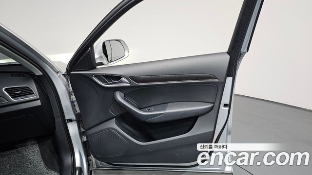 Audi Q3 2013 — photo 14