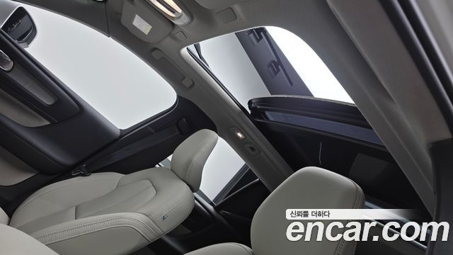 Volvo XC40 2024 — photo 19
