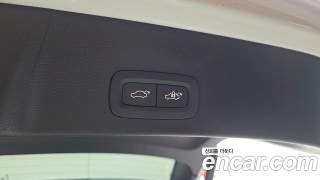 Volvo XC40 2024 — photo 20