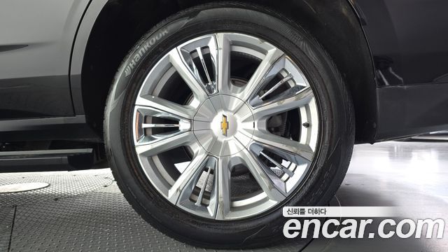 Chevrolet Korea Tahoe 2022 — photo 7