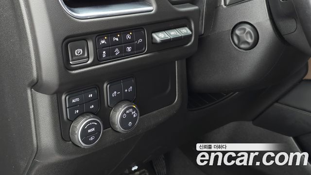 Chevrolet Korea Tahoe 2022 — photo 28