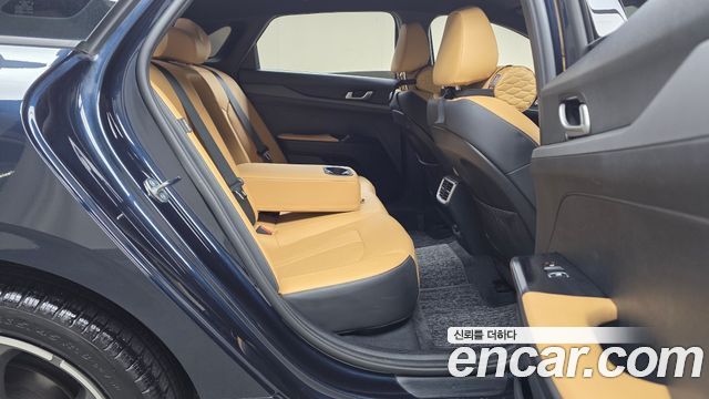 Kia K5 2023 — photo 17