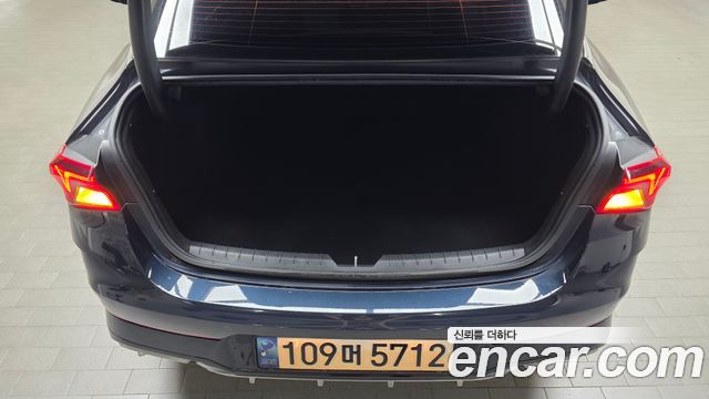 Kia K5 2023 — photo 22