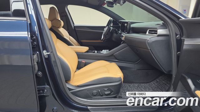 Kia K5 2023 — photo 16