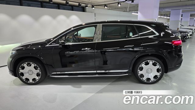 Mercedes-Benz EQS 2026 — photo 8