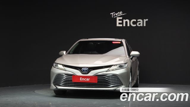 Toyota Camry 2018 — photo 3