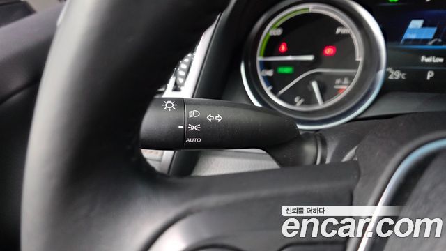 Toyota Camry 2018 — photo 27