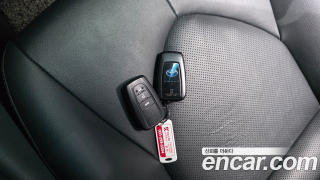 Toyota Camry 2018 — photo 30