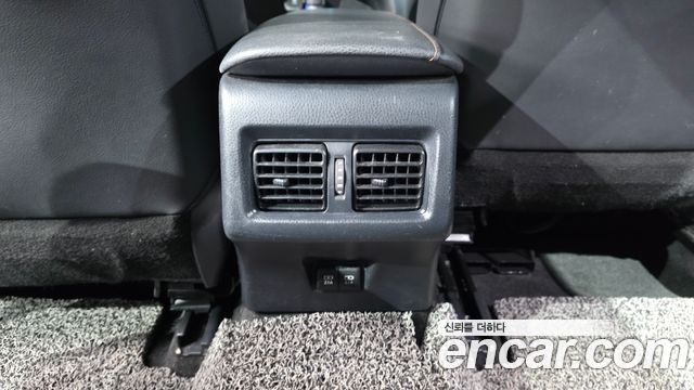 Toyota Camry 2018 — photo 32