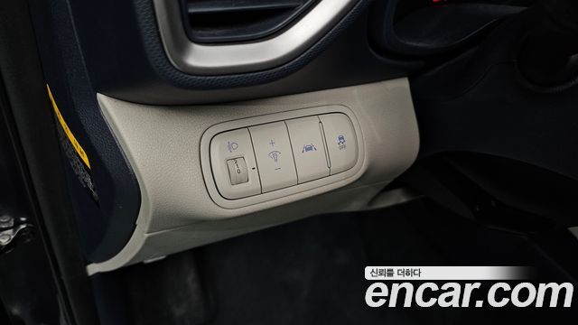 Hyundai Venue 2020 — photo 18
