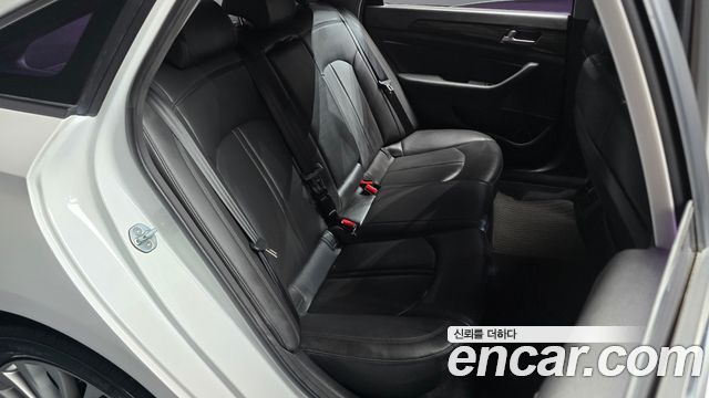 Hyundai Sonata 2015 — photo 17