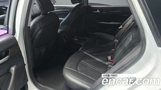 Hyundai Sonata 2015 — photo 16
