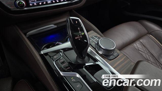 BMW Gran Turismo 2020 — photo 9