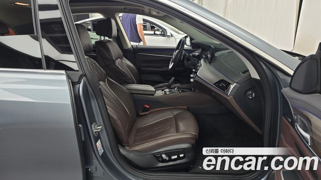 BMW Gran Turismo 2020 — photo 11