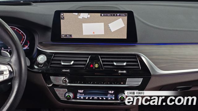 BMW Gran Turismo 2020 — photo 14