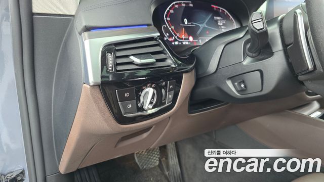 BMW Gran Turismo 2020 — photo 16