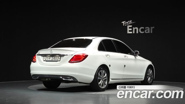 Mercedes-Benz C-Class 2017 — photo 2