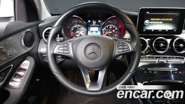 Mercedes-Benz C-Class 2017 — photo 13