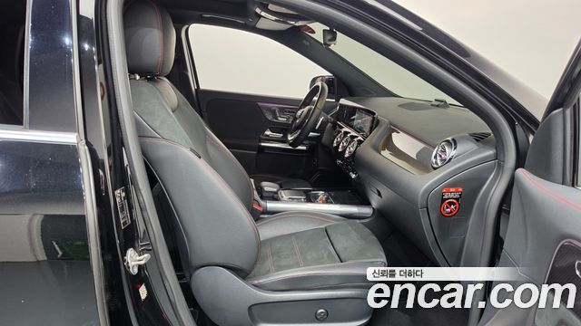 Mercedes-Benz GLA-Class 2020 — photo 11
