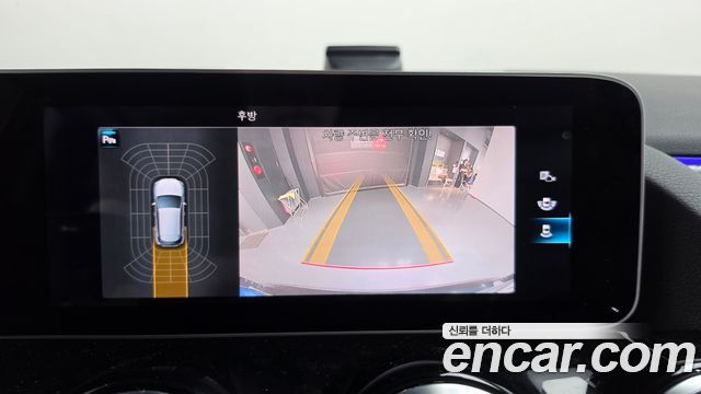 Mercedes-Benz GLA-Class 2020 — photo 15