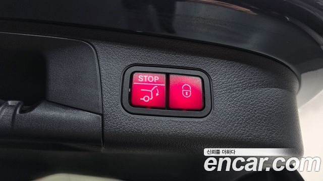 Mercedes-Benz GLA-Class 2020 — photo 19